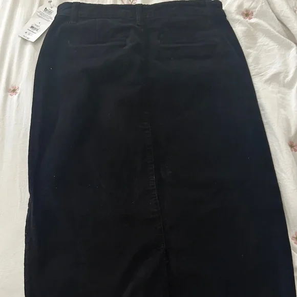 Time and Tru Black High-Waist Pencil Skirt brand new with tags (smoke free home) - Picture 2 of 4